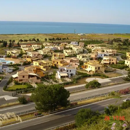 בית נופש Mare Luna Village קמפופליצ'ה די רוצ'לה